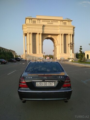 Mercedes E 200 2002, 218,800 km - 2.2 л - Gəncə