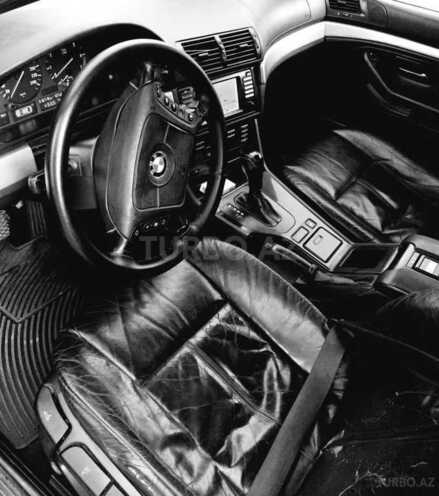 BMW 528 1999, 320,000 km - 2.8 л - Bakı
