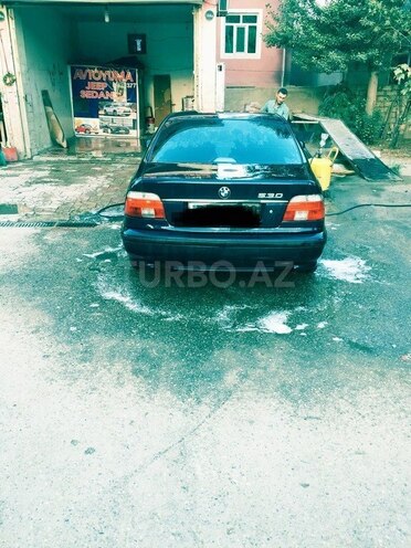 BMW 528 1999, 320,000 km - 2.8 л - Bakı