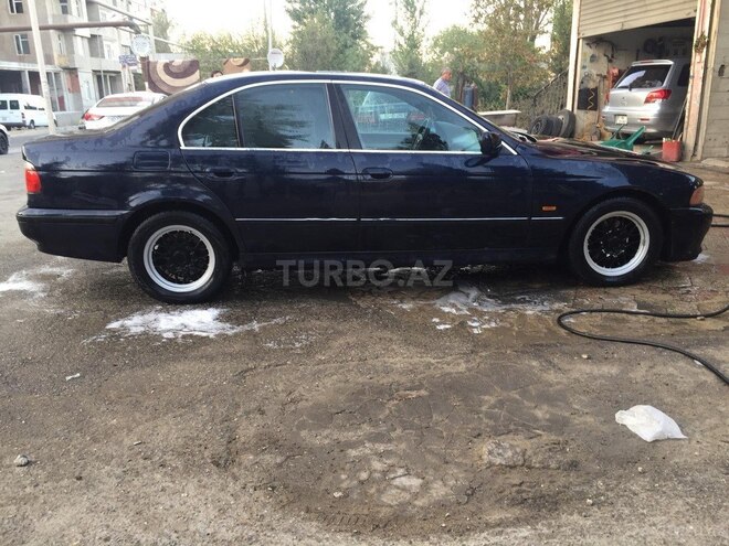 BMW 528 1999, 320,000 km - 2.8 л - Bakı