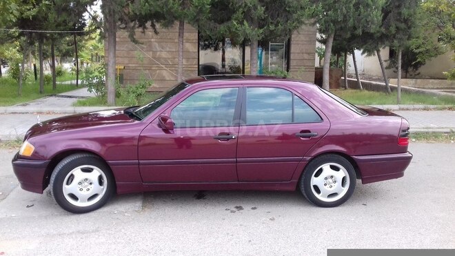 Mercedes C 180 1997, 471,856 km - 1.8 л - Yevlax