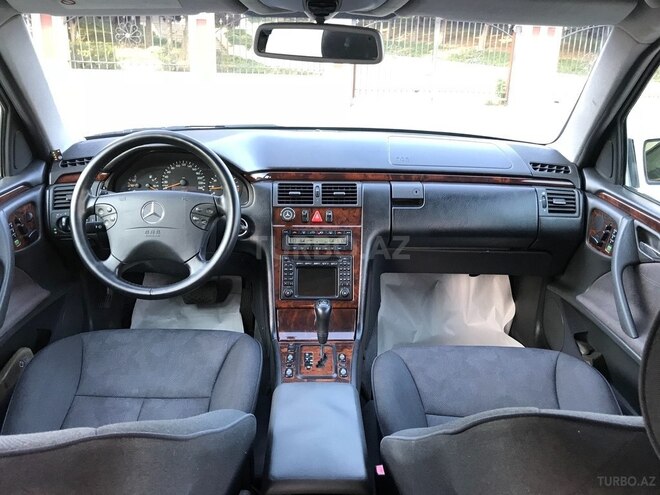 Mercedes E 240 2000, 175,500 km - 2.6 л - Bakı