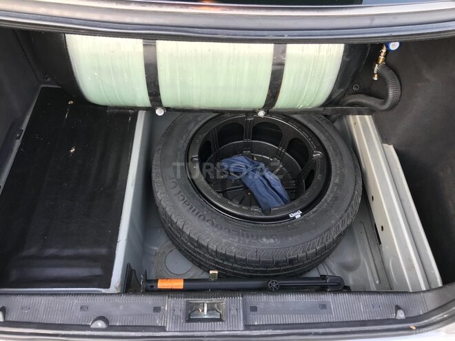 Mercedes E 240 2000, 175,500 km - 2.6 л - Bakı
