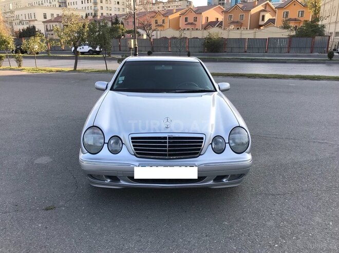 Mercedes E 240 2000, 175,500 km - 2.6 л - Bakı