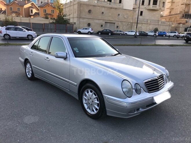 Mercedes E 240 2000, 175,500 km - 2.6 л - Bakı
