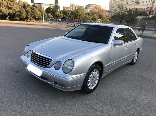 Mercedes E 240 2000, 175,500 km - 2.6 л - Bakı