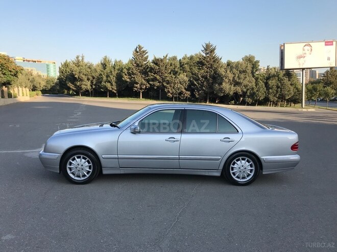 Mercedes E 240 2000, 175,500 km - 2.6 л - Bakı