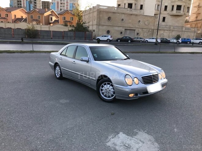 Mercedes E 240 2000, 175,500 km - 2.6 л - Bakı