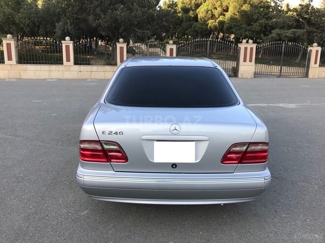 Mercedes E 240 2000, 175,500 km - 2.6 л - Bakı