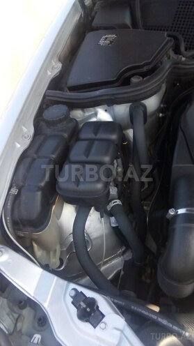 Mercedes E 270 2001, 245,985 km - 2.7 л - Bakı