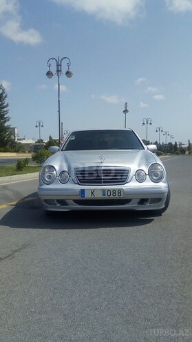 Mercedes E 270 2001, 245,985 km - 2.7 л - Bakı