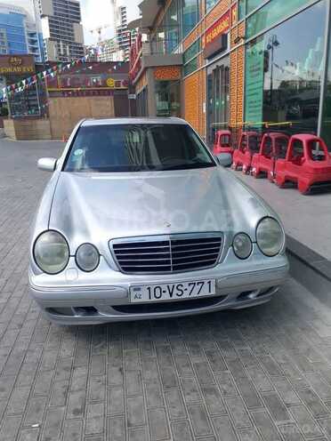Mercedes E 320 2001, 290,000 km - 3.2 l - Bakı