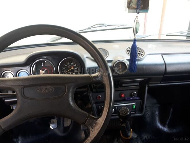 LADA (VAZ) 2106 2004, 127,400 km - 1.6 l - Salyan