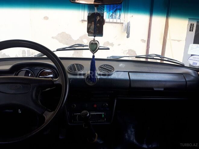 LADA (VAZ) 2106 2004, 127,400 km - 1.6 l - Salyan