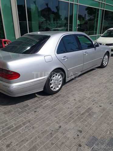 Mercedes E 320 2001, 290,000 km - 3.2 l - Bakı