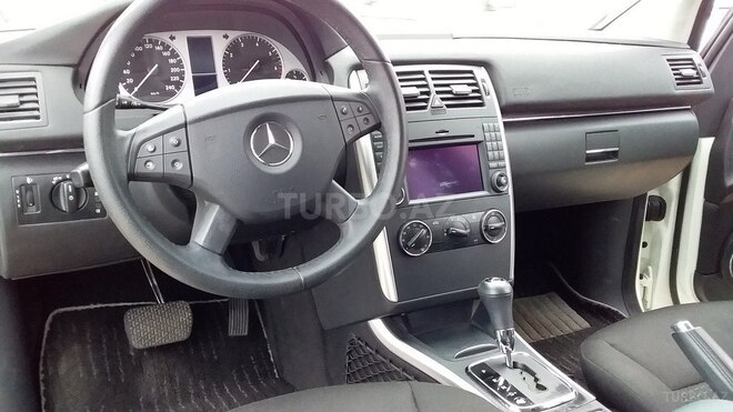 Mercedes B 170 2011, 26,500 km - 1.7 л - Bakı
