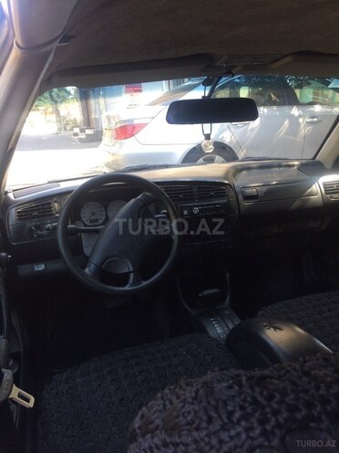 Volkswagen Golf 1993, 302,000 km - 1.8 l - Bakı