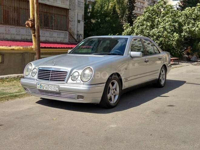 Mercedes E 240 1998, 280,856 km - 2.6 l - Bakı