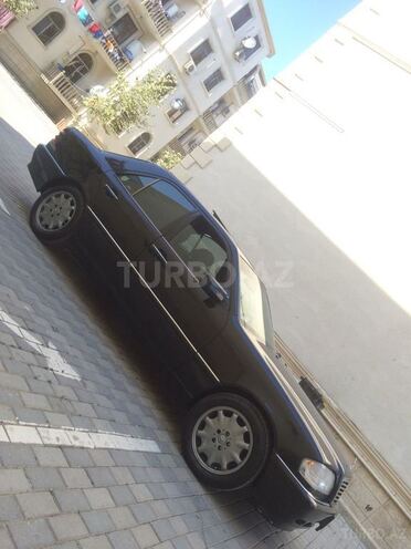 Mercedes C 230 1999, 200,000 km - 2.3 l - Bakı