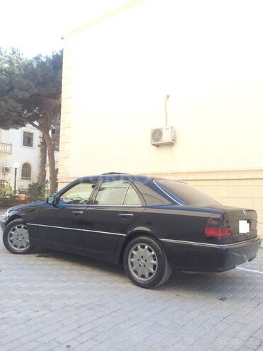 Mercedes C 230 1999, 200,000 km - 2.3 l - Bakı