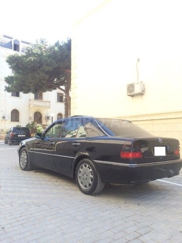Mercedes C 230 1999, 200,000 km - 2.3 l - Bakı