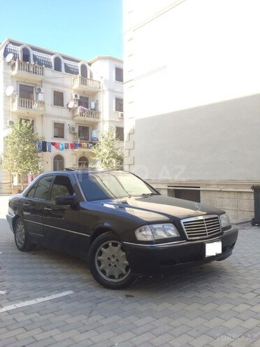 Mercedes C 230 1999, 200,000 km - 2.3 l - Bakı
