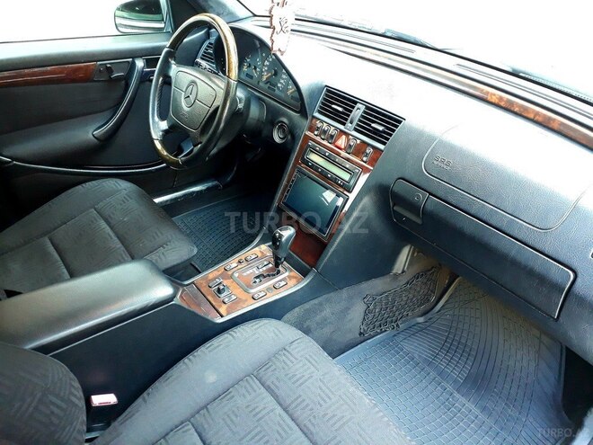 Mercedes C 240 1999, 210,000 km - 2.6 l - Bakı
