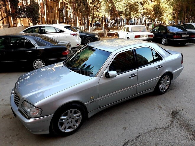 Mercedes C 240 1999, 210,000 km - 2.6 l - Bakı