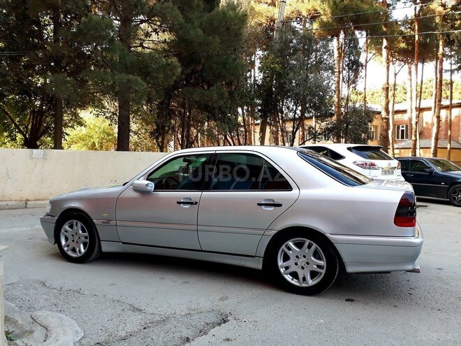 Mercedes C 240 1999, 210,000 km - 2.6 l - Bakı