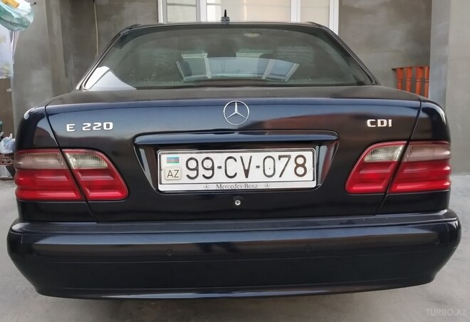 Mercedes E 220 2000, 340,000 km - 2.2 л - Bakı
