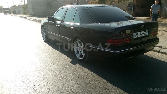 Mercedes E 220 2000, 35,243 km - 2.2 l - Bakı