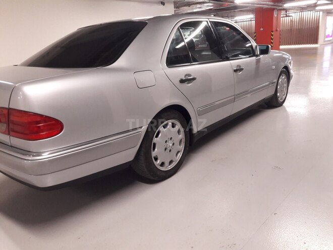 Mercedes E 220 1999, 213,127 km - 2.2 l - Gəncə