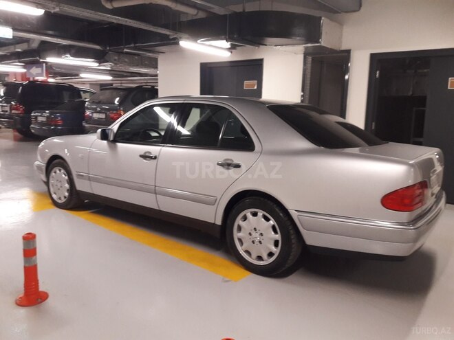 Mercedes E 220 1999, 213,127 km - 2.2 l - Gəncə