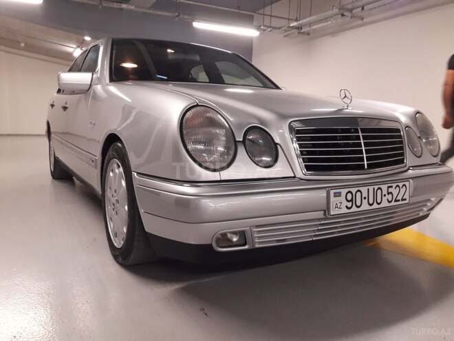 Mercedes E 220 1999, 213,127 km - 2.2 l - Gəncə