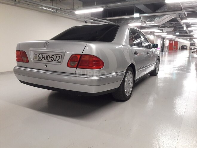 Mercedes E 220 1999, 213,127 km - 2.2 l - Gəncə