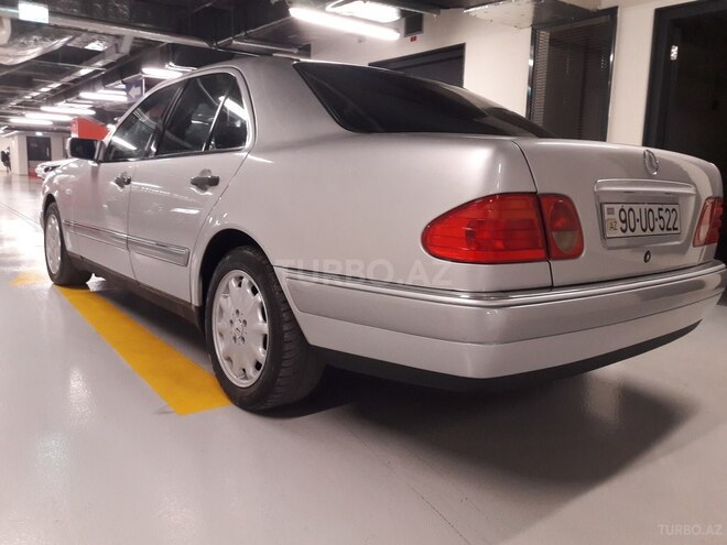 Mercedes E 220 1999, 213,127 km - 2.2 l - Gəncə
