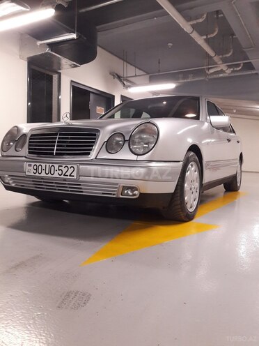 Mercedes E 220 1999, 213,127 km - 2.2 l - Gəncə