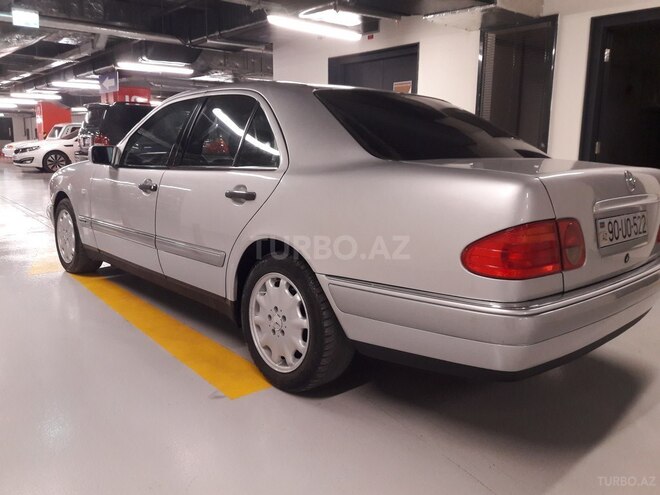 Mercedes E 220 1999, 213,127 km - 2.2 l - Gəncə