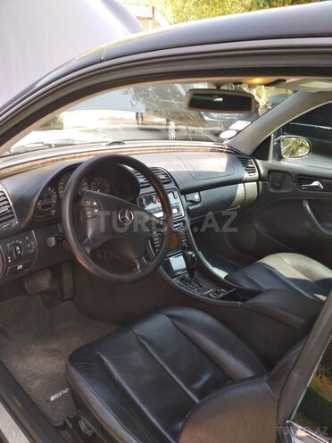 Mercedes E 230 2001, 130,000 km - 2.3 l - Şəki