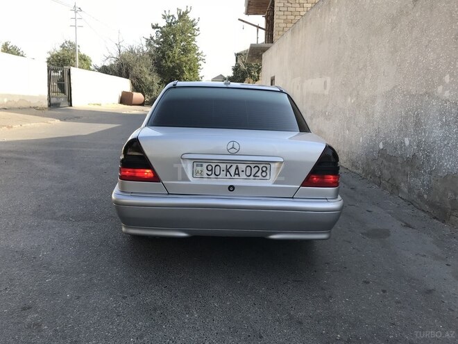 Mercedes C 240 1999, 270,000 km - 2.4 l - Bakı
