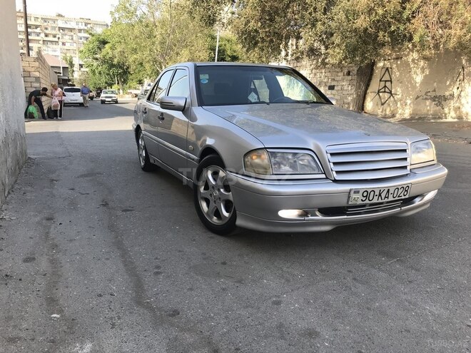Mercedes C 240 1999, 270,000 km - 2.4 l - Bakı
