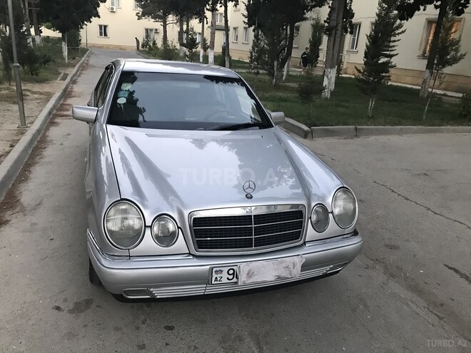 Mercedes E 230 1997, 327,000 km - 2.3 l - Sumqayıt