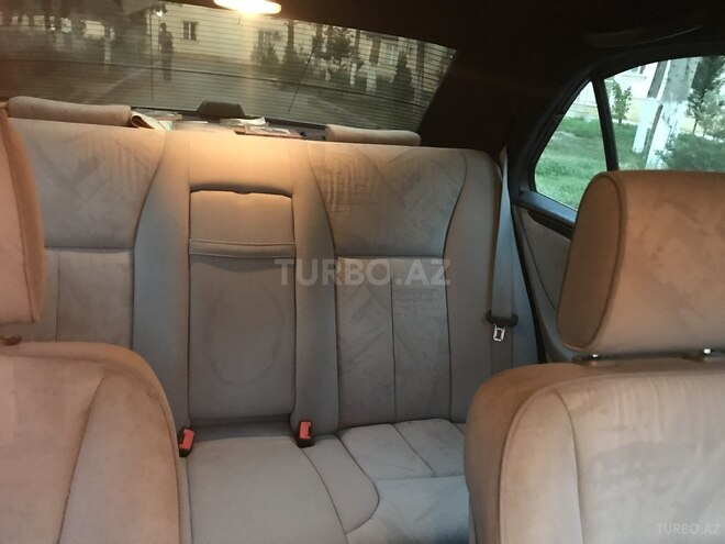 Mercedes E 230 1997, 327,000 km - 2.3 l - Sumqayıt