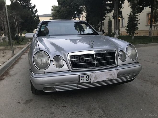 Mercedes E 230 1997, 327,000 km - 2.3 l - Sumqayıt