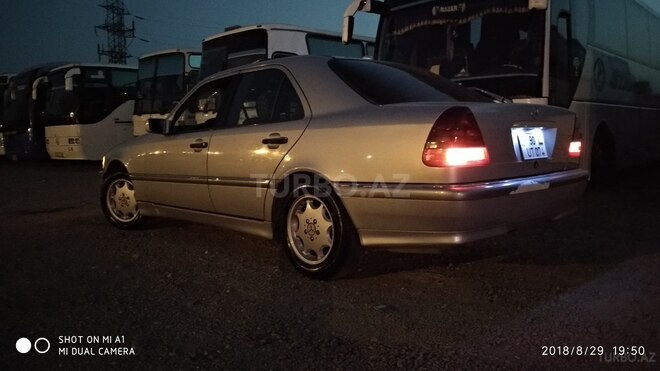 Mercedes C 230 1999, 176,000 km - 0.3 l - Bakı