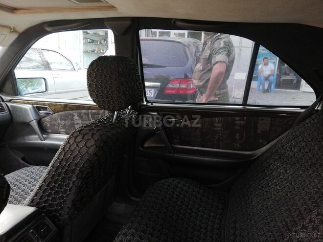 Mercedes E 240 1998, 316,000 km - 2.6 л - Bərdə