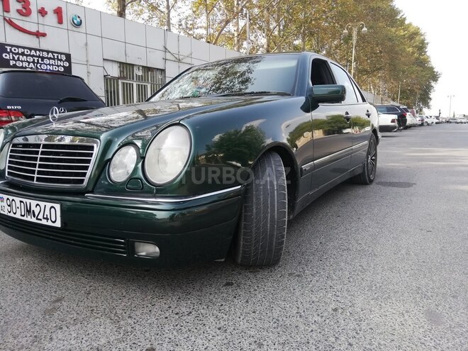 Mercedes E 240 1998, 316,000 km - 2.6 л - Bərdə