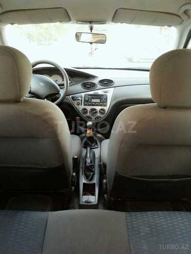 Ford Focus 2000, 299,800 km - 1.6 l - Bakı