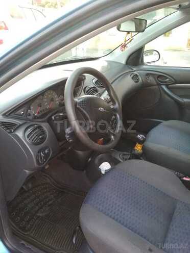 Ford Focus 2000, 299,800 km - 1.6 l - Bakı