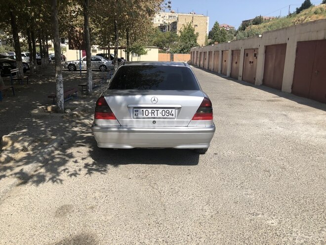 Mercedes C 200 1999, 236,000 km - 2.0 л - Bakı
